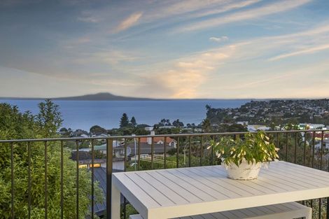 Photo of property in 832a Beach Road, Torbay, Auckland, 0630