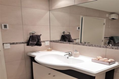 Photo of property in 11/72d Devonport Road, Tauranga, 3110