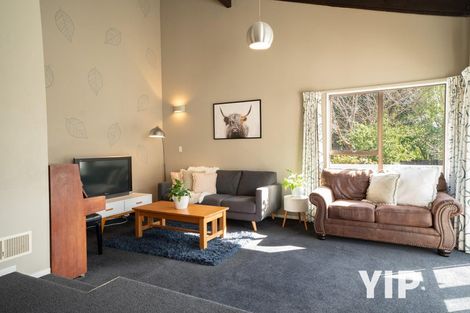 Photo of property in 7 Curacao Place, Grenada Village, Wellington, 6037