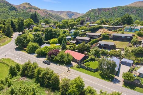 Photo of property in 5 Mcdonnell Road, Arrowtown, 9302