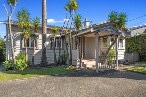 Photo of property in 1/305 Lake Road, Hauraki, Auckland, 0622