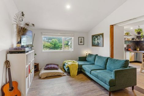 Photo of property in 577 Waikawa Beach Road, Waikawa Beach, Levin, 5573