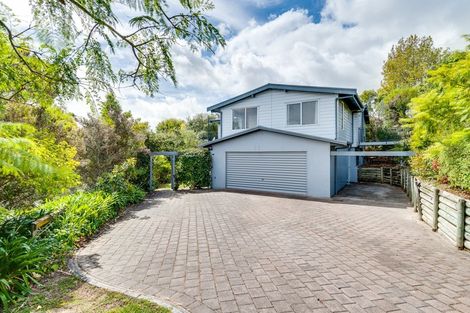 Photo of property in 29 Busby Hill, Havelock North, 4130