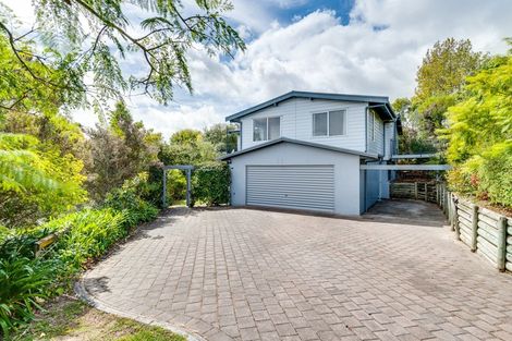 Photo of property in 29 Busby Hill, Havelock North, 4130