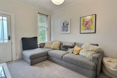 Photo of property in 37 Milton Road, Bluff Hill, Napier, 4110