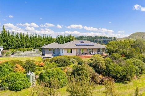 Photo of property in 1127 Pourerere Road, Omakere, Waipawa, 4271