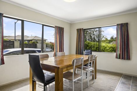 Photo of property in 52 Inverness Drive, Pyes Pa, Tauranga, 3112