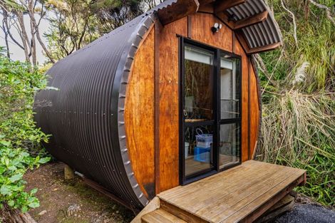 Photo of property in 19 Te Kahikatoa Peninsula Road, Kaeo, 0478