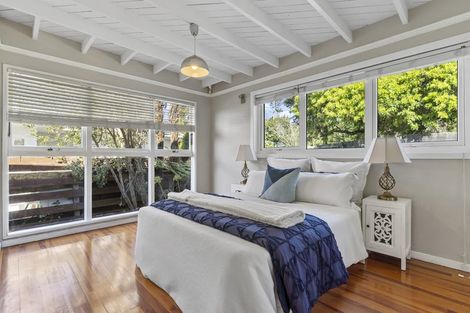 Photo of property in 11 Golf Road, New Lynn, Auckland, 0600