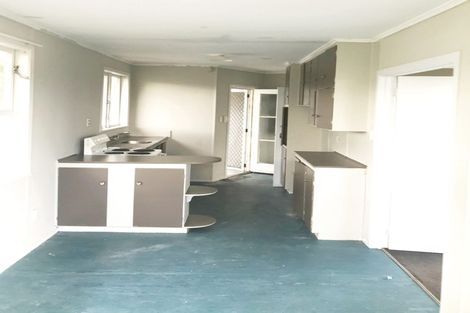 Photo of property in 83 Christmas Road, Manurewa, Auckland, 2102