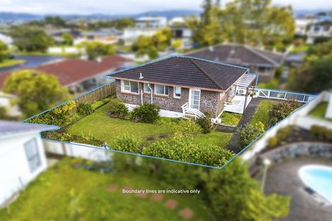 Photo of property in 2/27 Spence Road, Henderson, Auckland, 0612