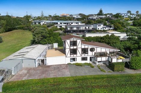 Photo of property in 91 Shakespear Road, Army Bay, Whangaparaoa, 0930