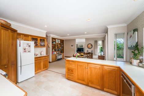 Photo of property in 1 Greenaway Road, Waikanae, 5036