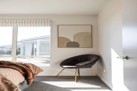 Photo of property in 4 Kilkivan Lane, Broomfield, Christchurch, 8042