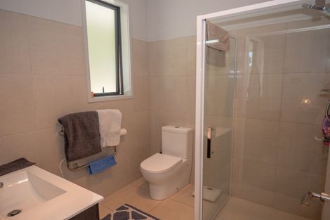 Photo of property in 31 Eagles Way, Cable Bay, 0420