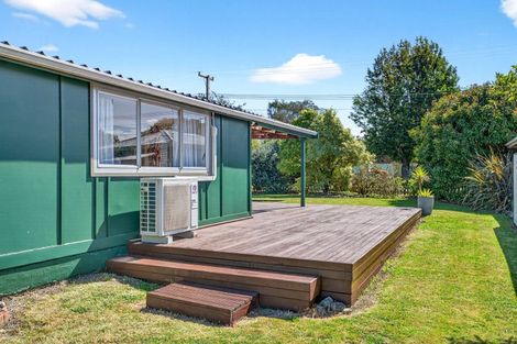 Photo of property in 1 Kempton Street, Greytown, 5712