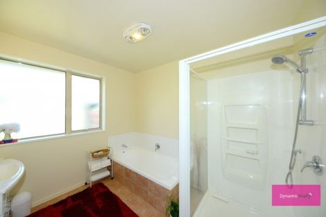 Photo of property in 21 Willowview Drive, Redwood, Christchurch, 8051