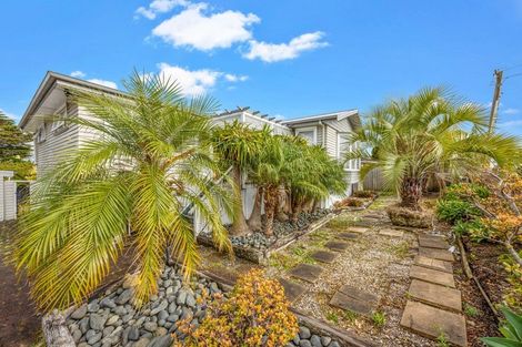 Photo of property in 1a Pleasant Road, Glen Eden, Auckland, 0602