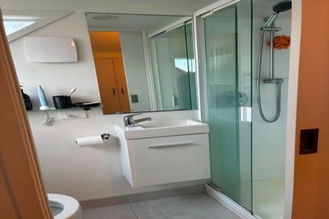 Photo of property in 13b Rodney Road, Northcote Point, Auckland, 0627
