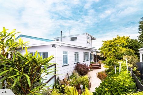 Photo of property in 75 Dunns Avenue, The Pines Beach, 7630