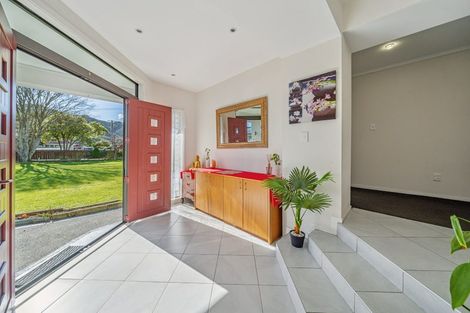 Photo of property in 42a Hudson Avenue, Ebdentown, Upper Hutt, 5018