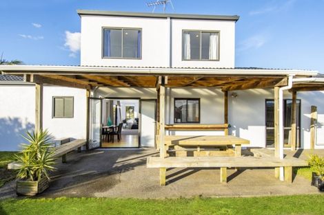 Photo of property in 716 Grenada Street, Papamoa Beach, Papamoa, 3118