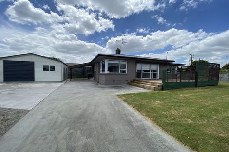 Photo of property in 1 Mears Road, St Andrews, Hamilton, 3200