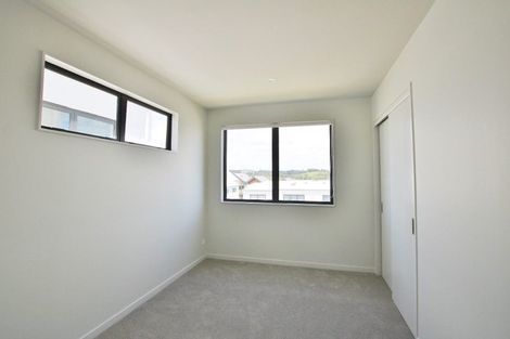 Photo of property in 10 Porowha Road, Westgate, Auckland, 0814