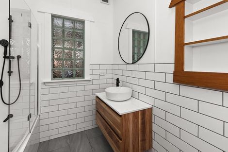 Photo of property in 190 Vigor Brown Street, Napier South, Napier, 4110