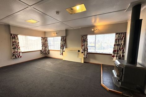 Photo of property in 17 Side Street, Clinton, 9534
