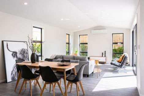 Photo of property in 53 Vinistra Road, Kumeu, 0810