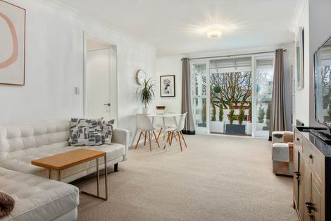 Photo of property in 8/2 Herne Bay Road, Herne Bay, Auckland, 1011