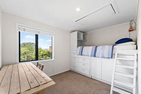 Photo of property in 528 Beach Road, Murrays Bay, Auckland, 0630