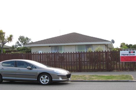 Photo of property in 2/3 Chadbury Street, Parklands, Christchurch, 8083