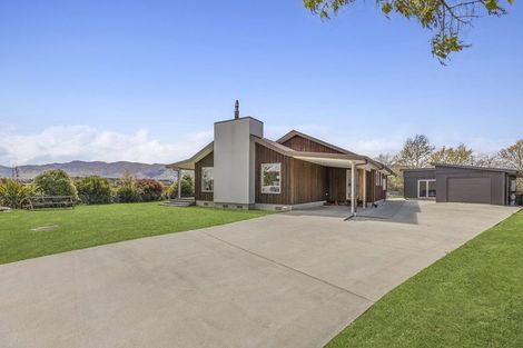 Photo of property in 1 Criffel Place, Luggate, Cromwell, 9383