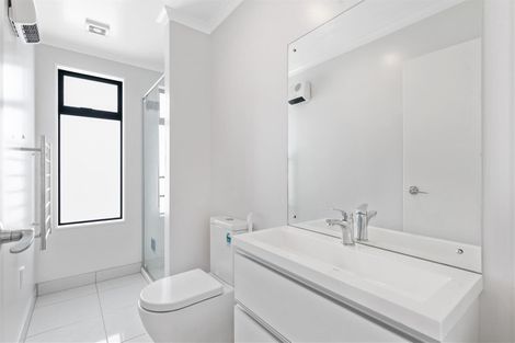 Photo of property in 5 Courage Road, Papakura, 2110