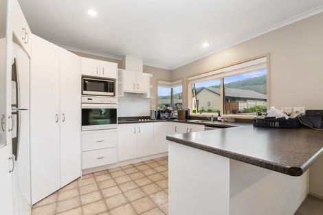 Photo of property in 41 Caulfield Place, Pukehangi, Rotorua, 3015