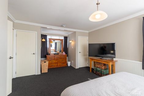 Photo of property in 8 Percy Cameron Street, Avalon, Lower Hutt, 5011