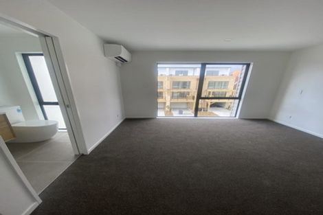 Photo of property in 15 Falcon Crescent, Hobsonville, Auckland, 0618