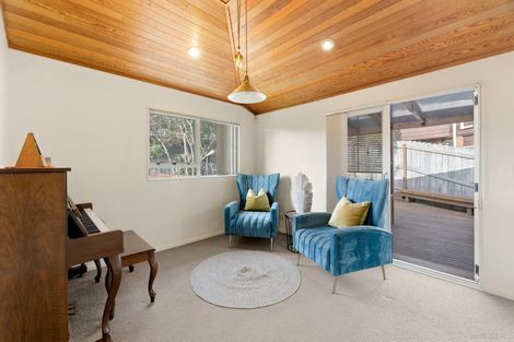 Photo of property in 1/7 Delamare Court, Sunnynook, Auckland, 0632