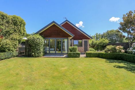 Photo of property in 1/55 Mcfaddens Road, St Albans, Christchurch, 8052