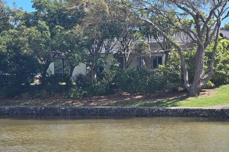 Photo of property in 10 Mariners Way, Whitby, Porirua, 5024