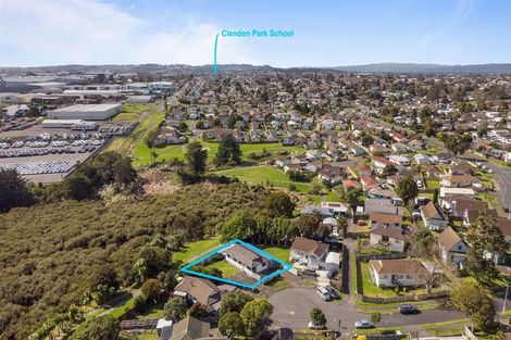 Photo of property in 13 Kopu Place, Clendon Park, Auckland, 2103