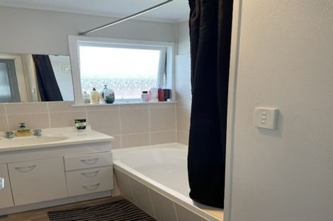 Photo of property in 16a Taonui Street, Rosehill, Papakura, 2113