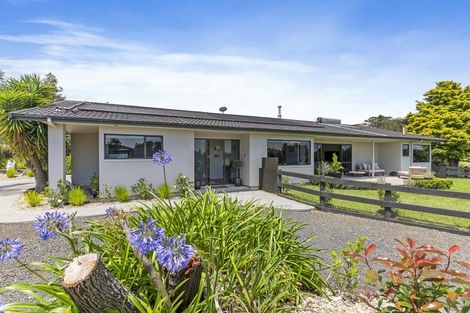 Photo of property in 85 Whitford-maraetai Road, Whitford, Howick, 2571