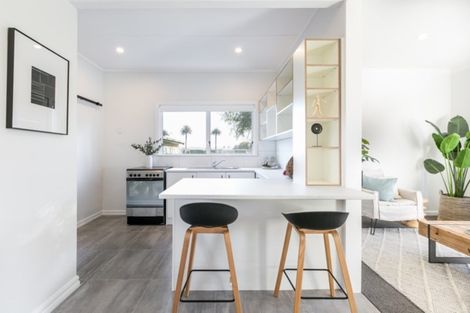 Photo of property in 1 Te Awa Avenue, Te Awa, Napier, 4110