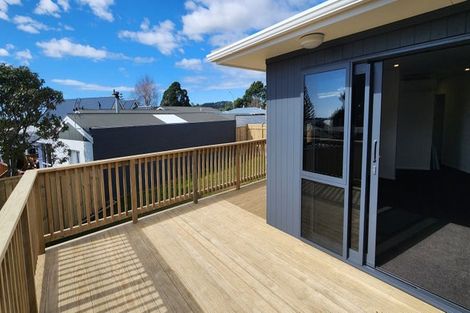 Photo of property in 8 Handley Place, Glen Avon, New Plymouth, 4312