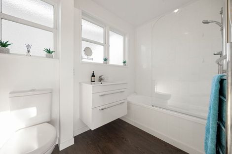 Photo of property in 44 Casey Avenue, Fairfield, Hamilton, 3214