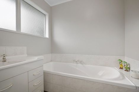 Photo of property in 44 Victory Street, Welcome Bay, Tauranga, 3112