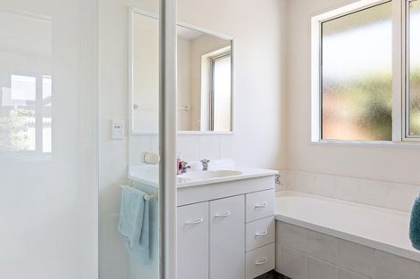 Photo of property in 77a Carmen Road, Hei Hei, Christchurch, 8042